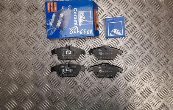 Mercedes-Benz C AMG W204 Brake pads (rear) 13047072572