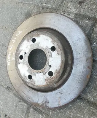 Toyota Avensis T270 Rear brake disc