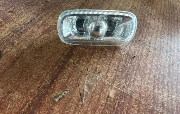 Audi A4 S4 B7 8E 8H Front fender indicator light 8E0949127