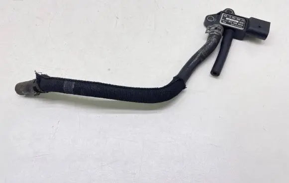 Audi A6 S6 C6 4F Exhaust gas pressure sensor 0281002711 07Z906051A 090115T1923F