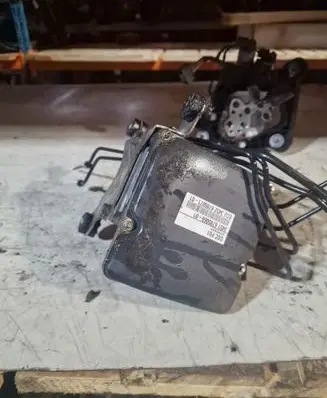 BMW 7 F01 F02 F03 F04 ABS Pump 6795069