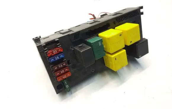Mercedes-Benz E W210 Fuse module 0005401050