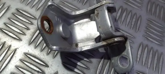 Mazda 2 Rear door lower hinge