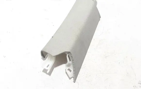 (D)pillar trim (top)