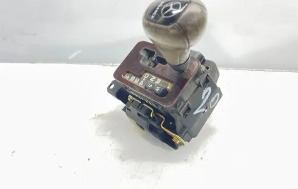 Mercedes-Benz CLK A208 C208 Gear shifter/selector A2022670137