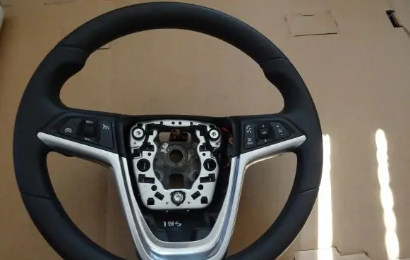 Opel Insignia A Steering wheel 10914241586