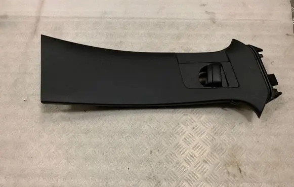 Volvo XC40 (B) pillar trim (top) 31479715 31479715RH