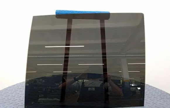 KIA Carens II Rear door window glass