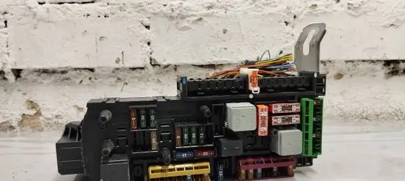 Mercedes-Benz E W212 Fuse box set A2129003822 A2129015105