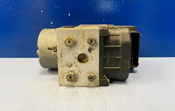 Ford Maverick ABS Pump 476608F001 0265215436