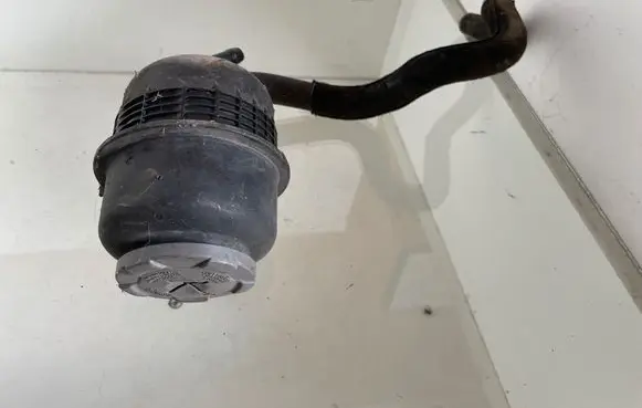 Audi A4 S4 B8 8K Power steering fluid tank/reservoir 4F0422371D