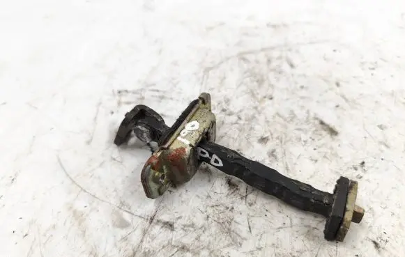 KIA Sorento Front door check strap stopper