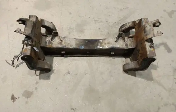 Iveco Daily 30.8 - 9 Front subframe