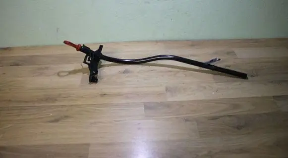 BMW 1 E81 E87 Oil level dip stick 7794615