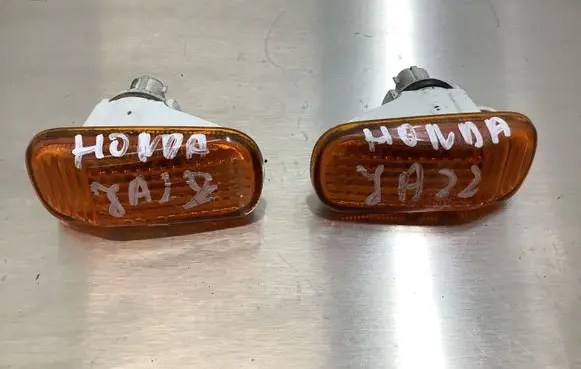 Honda Jazz Front fender indicator light 6R016528