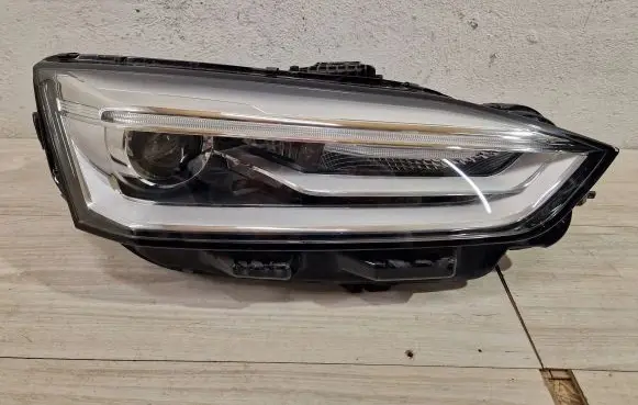 Audi A5 Headlight/headlamp 8W6941006C
