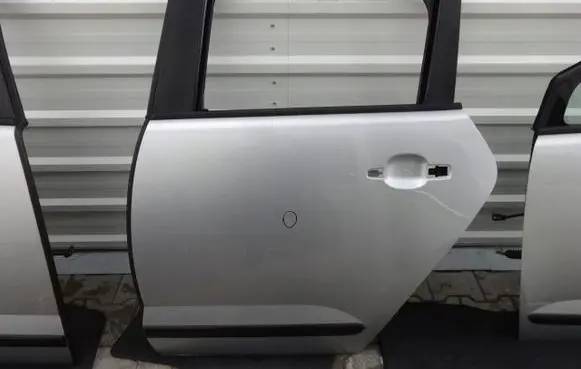 Peugeot 3008 I Rear door 