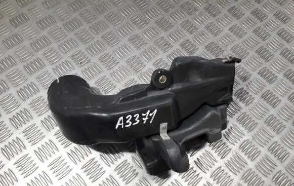 Mitsubishi Space Runner Air intake hose/pipe md170787