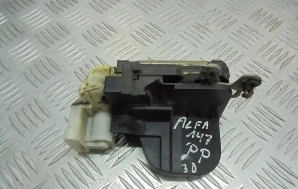 Alfa Romeo 147 Front door lock