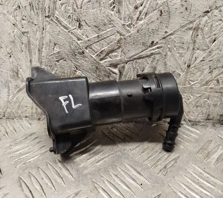 Volkswagen Touareg I Headlight washer spray nozzle