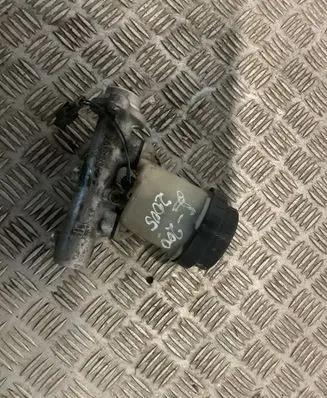 Mitsubishi L200 Master brake cylinder