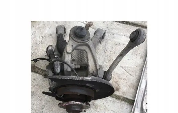 BMW X5 F15 Rear wheel hub spindle/knuckle 6853856