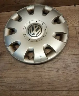 Volkswagen Touran I R15 wheel hub/cap/trim 1T0601147