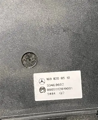 Mercedes-Benz A W169 Seat heating switch 1698208510 33460602 00051112819001