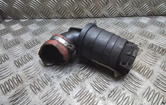 Opel Movano B Intercooler hose/pipe 6670865