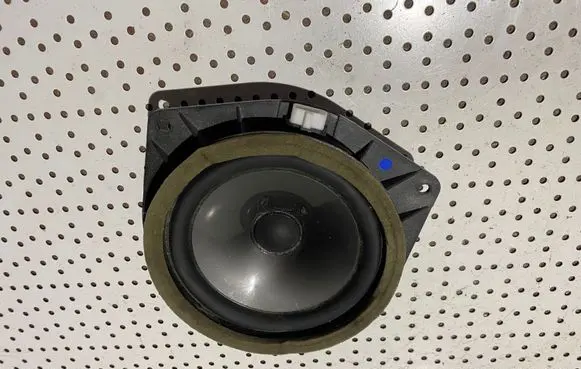 Lexus IS 220D-250-350 Front door speaker