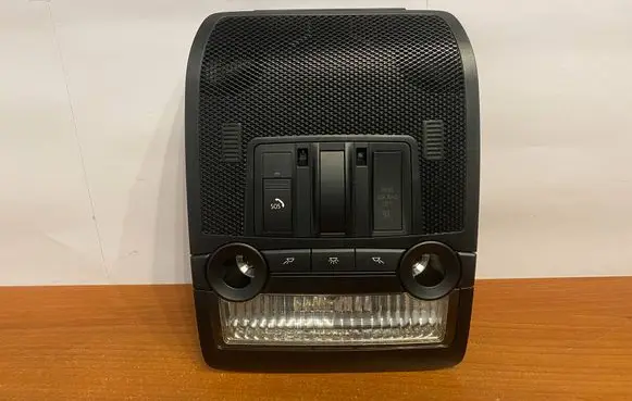 BMW X5 E70 Front seat light 6131-9225937 159568-10 003595267