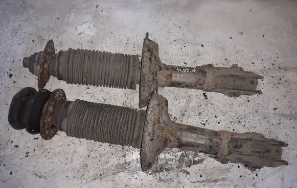 Volkswagen Caddy Front shock absorber/damper