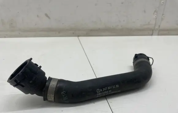 Mercedes-Benz GLA H247 Engine coolant pipe/hose A2475010258
