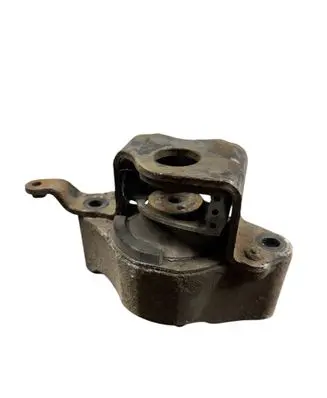 Toyota Prius (XW20) Engine mount bracket