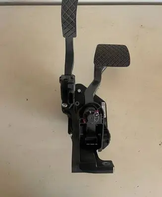 Porsche Macan (95B) Brake pedal 95B723031C