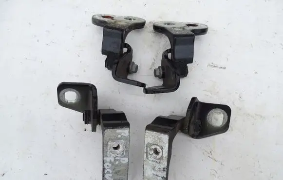 Ford Focus Front door hinge set 