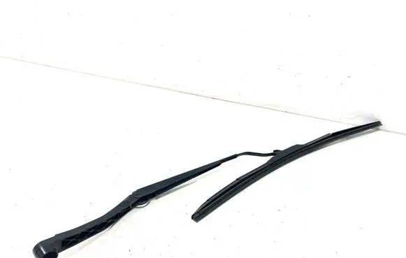 Opel Insignia A Front wiper blade arm 13227401