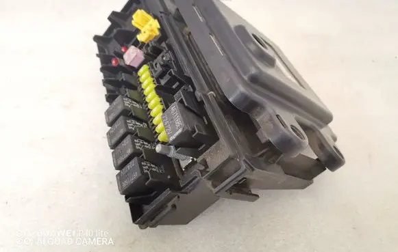 Jeep Grand Cherokee (WK) Fuse module 04692087AB 0001106334