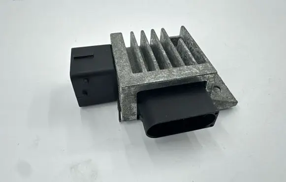 Renault Clio V Glow plug pre-heat relay 271203982R