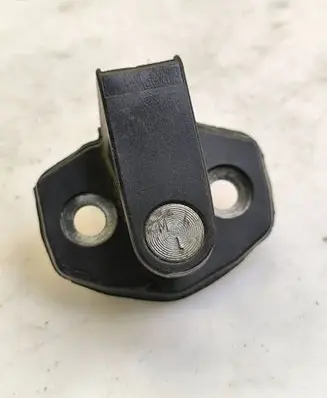 BMW 5 E39 Front door lock loop/hook striker 8105511