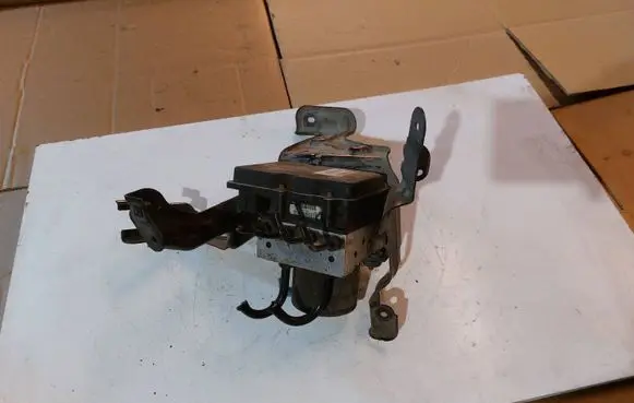 Audi A4 S4 B7 8E 8H ABS Pump 8E0614517AK