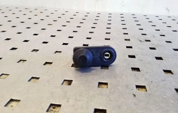 Hyundai ix35 Front door sensor 935601M500