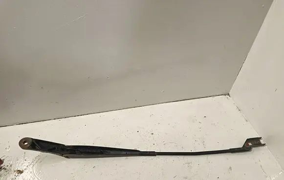 Volkswagen PASSAT B6 Front wiper blade arm 3C1955410B