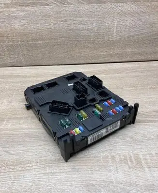 Peugeot 407 BSM Control unit 9655708380 S120104700M