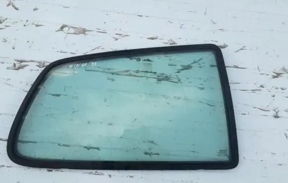 Renault Twingo I Rear side window