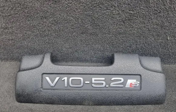 Audi A6 S6 C6 4F Engine cover (trim) 07L103925A