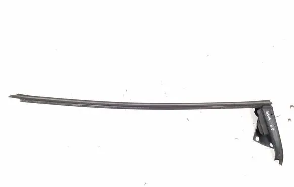 Mercedes-Benz SLK R171 Front door glass trim molding A1717200124
