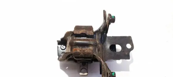 Volkswagen Polo IV 9N3 Engine mount bracket
