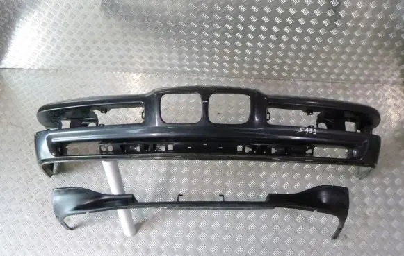 BMW 8 E31 Front bumper 51111940733 5111-1940733