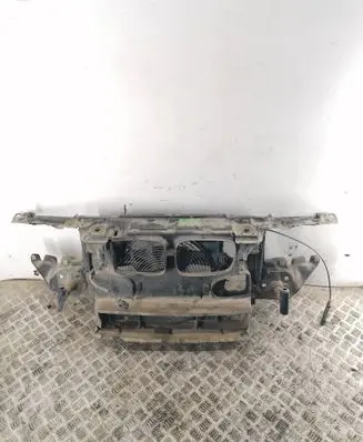 BMW 5 E39 Front bumper mounting bracket 8159360